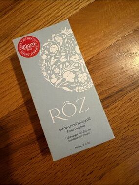 RŌZ Santa Lucia Styling Oil - Light Blue Box